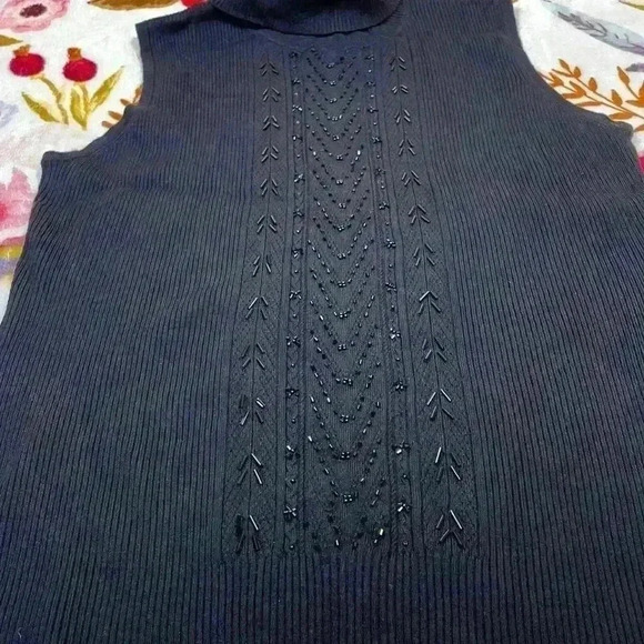 Requirements women’s sleeveless top with turtleneck and acrylic beading, size XL - Picture 1 of 11